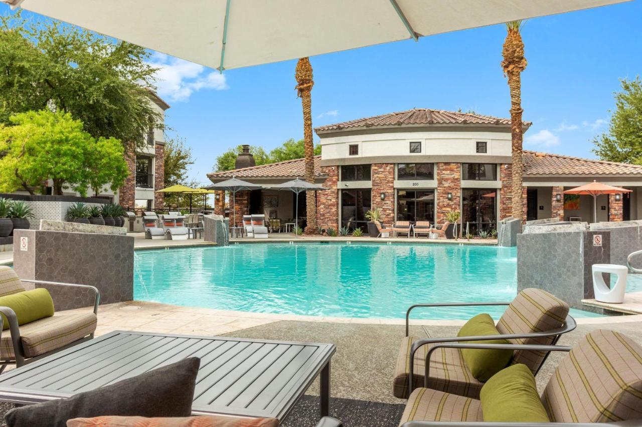 Cozysuites Glendale By The Stadium With Pool 01 ภายนอก รูปภาพ